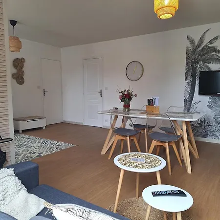 펜션 Chez Leonie *